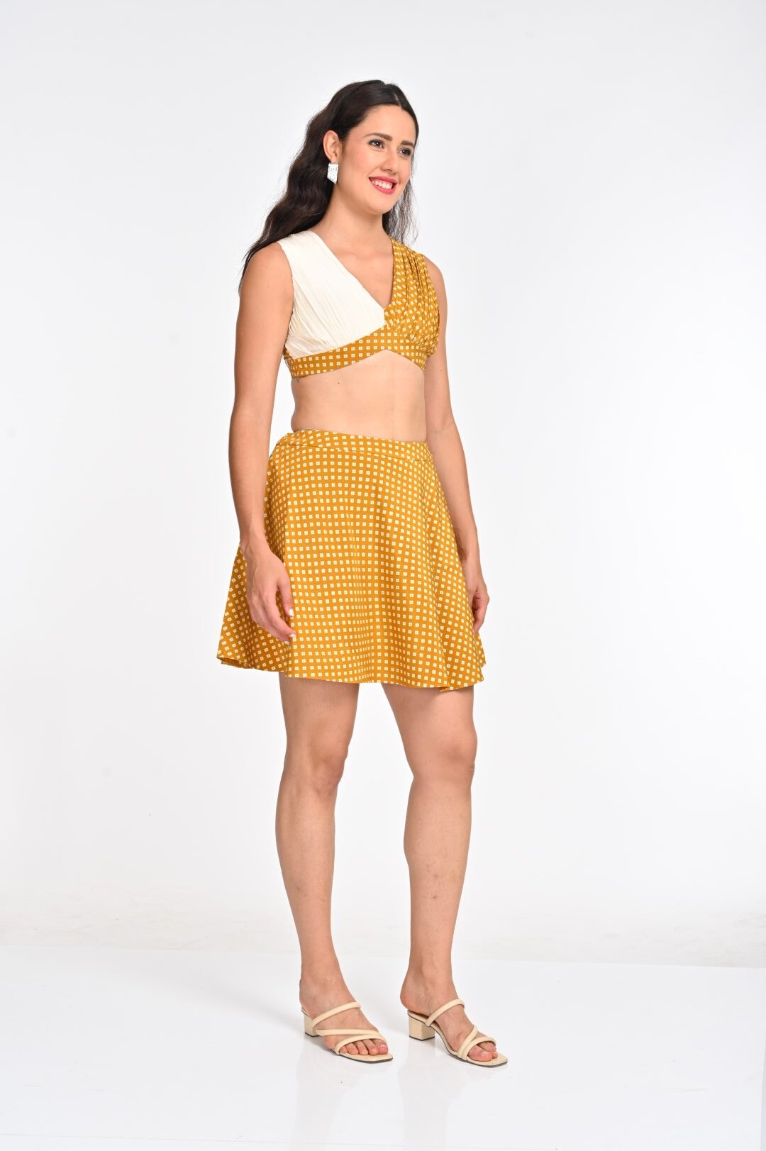 Vibrant Yellow Bandhani Crepe Belt with Intricate Tie-Dye Patterns - Image 5