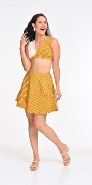 Vibrant Yellow Bandhani Crepe Belt with Intricate Tie-Dye Patterns